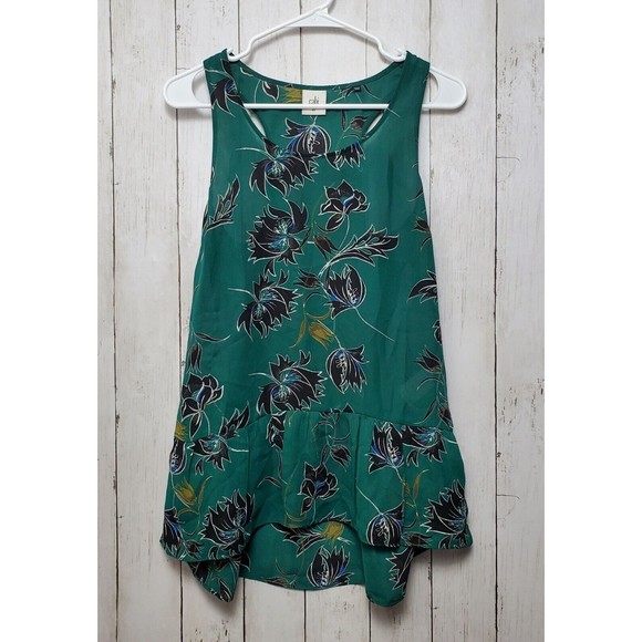 CAbi Zoe Falling Flowers Tank Top Womens Size XS  Green Sleeveless Ruffle Hem - Picture 1 of 8